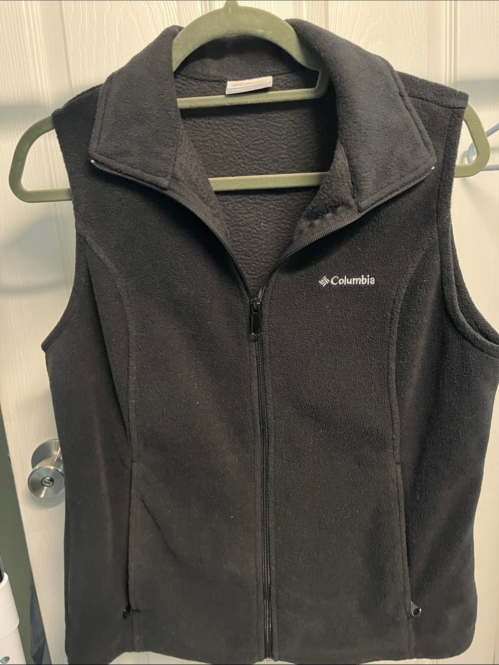 Columbia women’s Black Fleece Vest - Full Zip Warmth